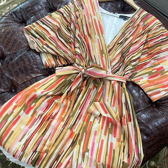 Slate and Willow Elliott Romper, XL - Picture 1 of 3